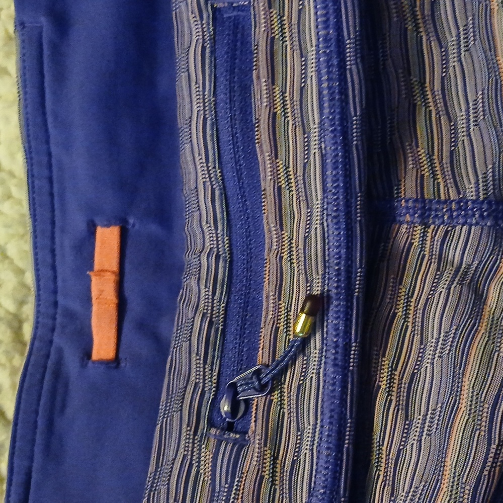 Women's Purple & Blue Striped Lululemon Leggings 8 - Picture 4 of 5